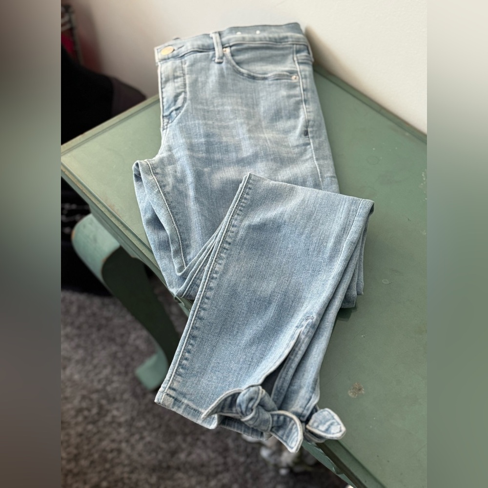 Express Cropped Jeans 
Size 8
NWOT